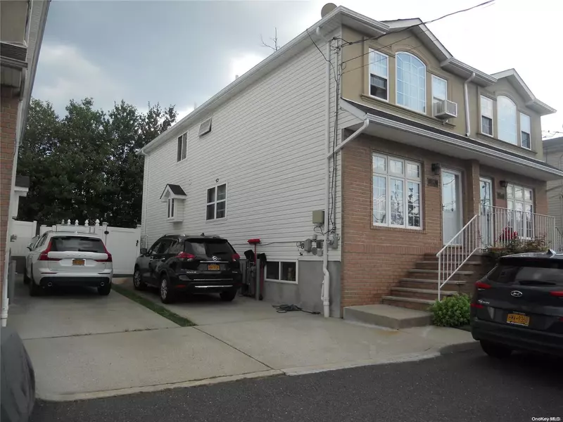 1266 Arthur Kill Rd, Staten Island, NY 10312