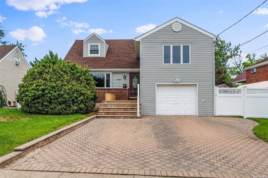 3525 Woodward ST, Oceanside, NY 11572