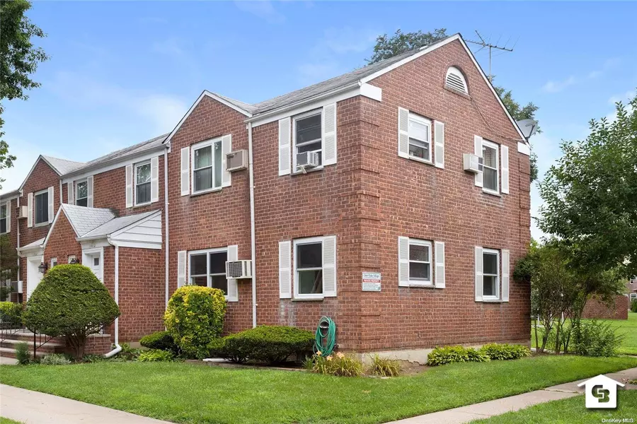 Glen Oaks, NY 11004