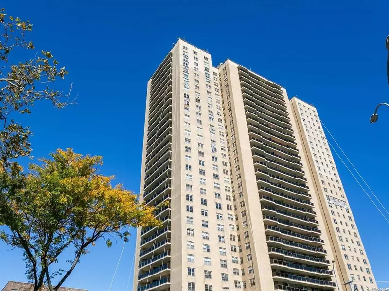 110-11 Queens BLVD #12D, Forest Hills, NY 11375