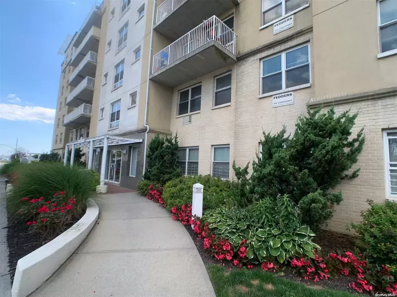 221 Beach 80th ST #1G, Rockaway Beach, NY 11693