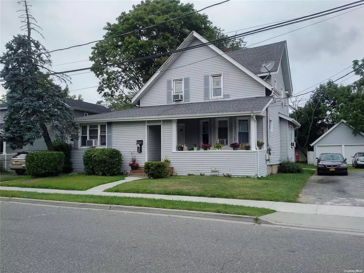 Rockville Centre, NY 11570,15 Water ST