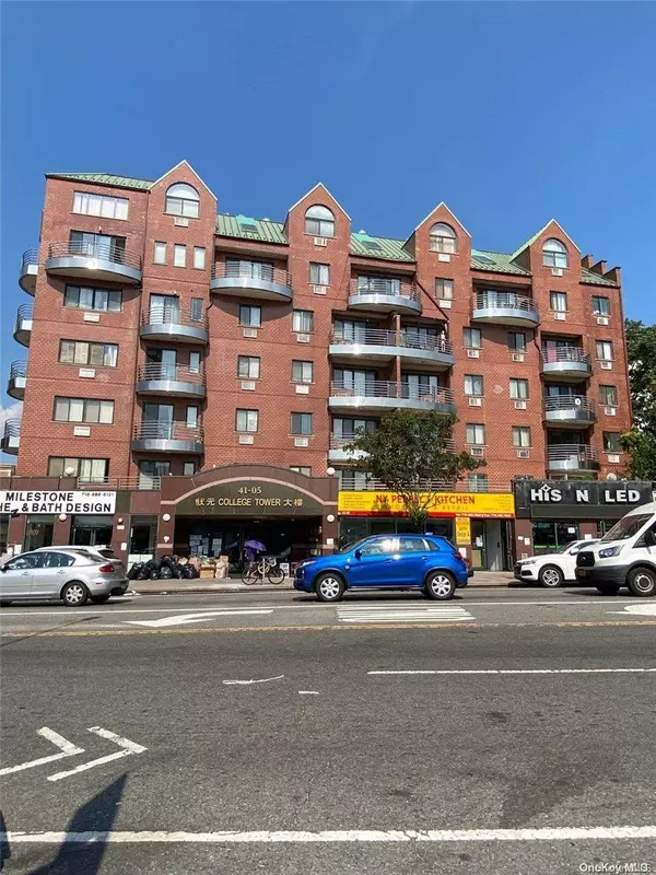 41-05 College Point BLVD #7D, Flushing, NY 11355