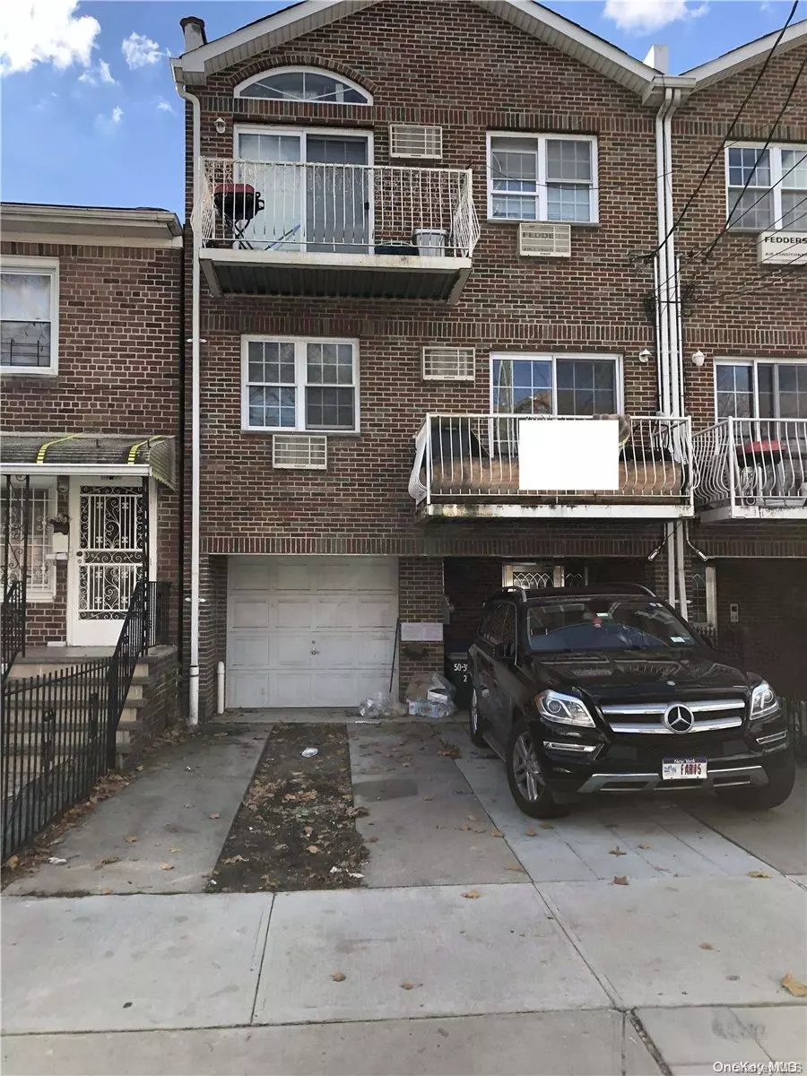 Corona, NY 11368,50-32 102 ST