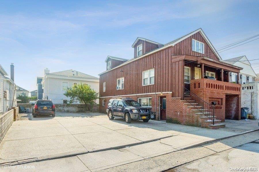 60 Troy AVE, East Atlantic Beach, NY 11561