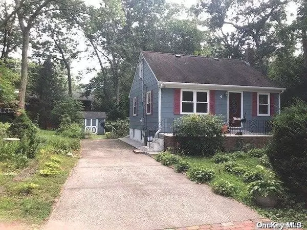 4 14th ST,  Wading River,  NY 11792