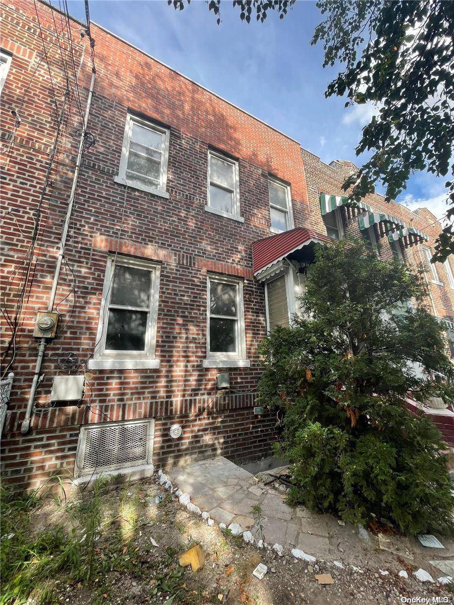 111-69 145 ST, Jamaica, NY 11435