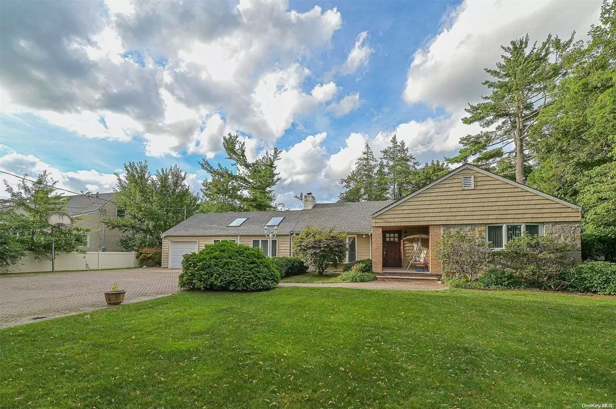 Roslyn Heights, NY 11577,459 Powerhouse RD