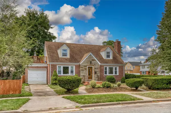 Hempstead, NY 11550,54 Windsor Pkwy