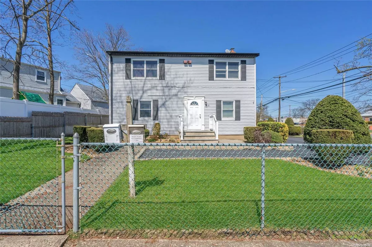 Bethpage, NY 11714,2 Farmedge RD