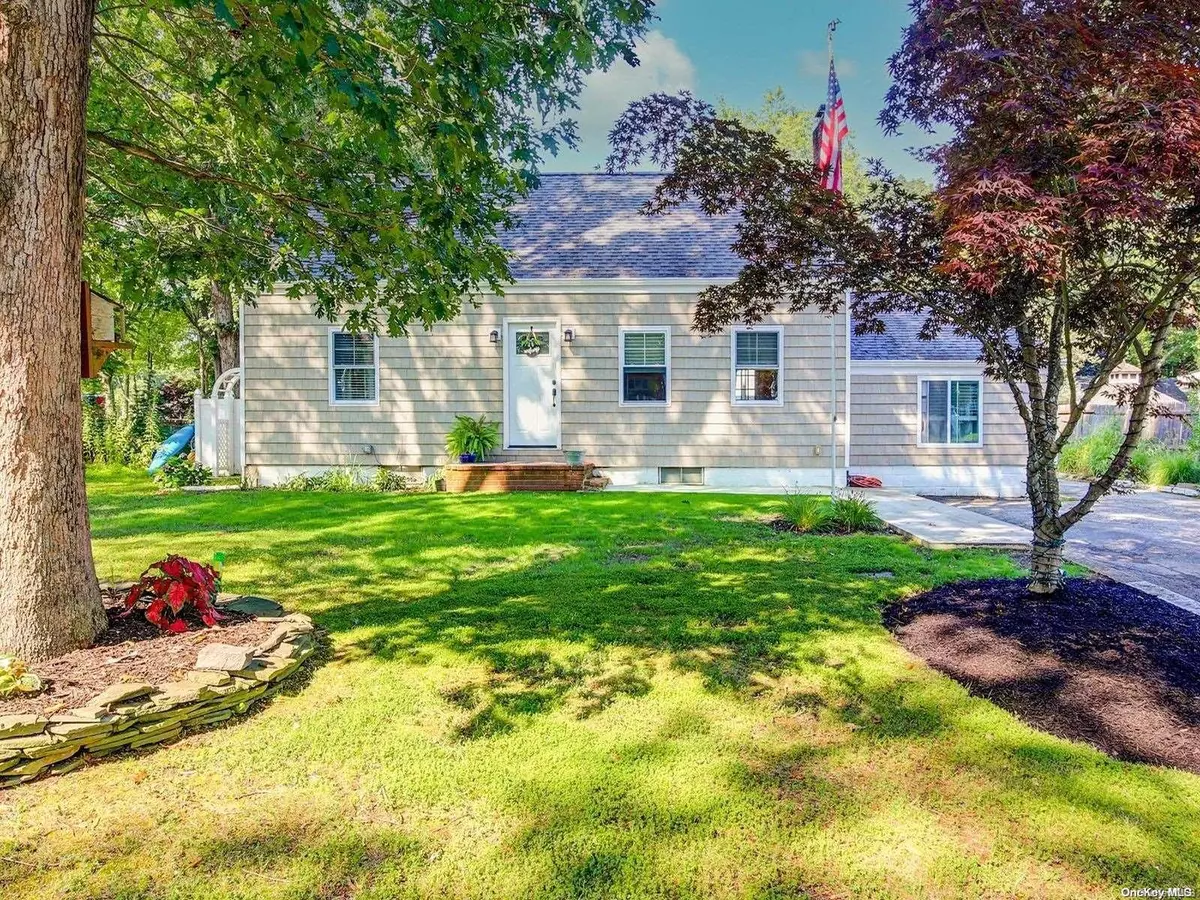 Mastic, NY 11950,14 Millford AVE