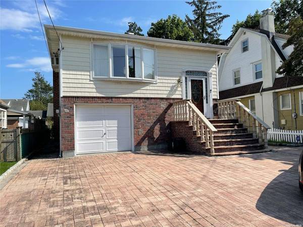 429 Adams AVE, West Hempstead, NY 11552