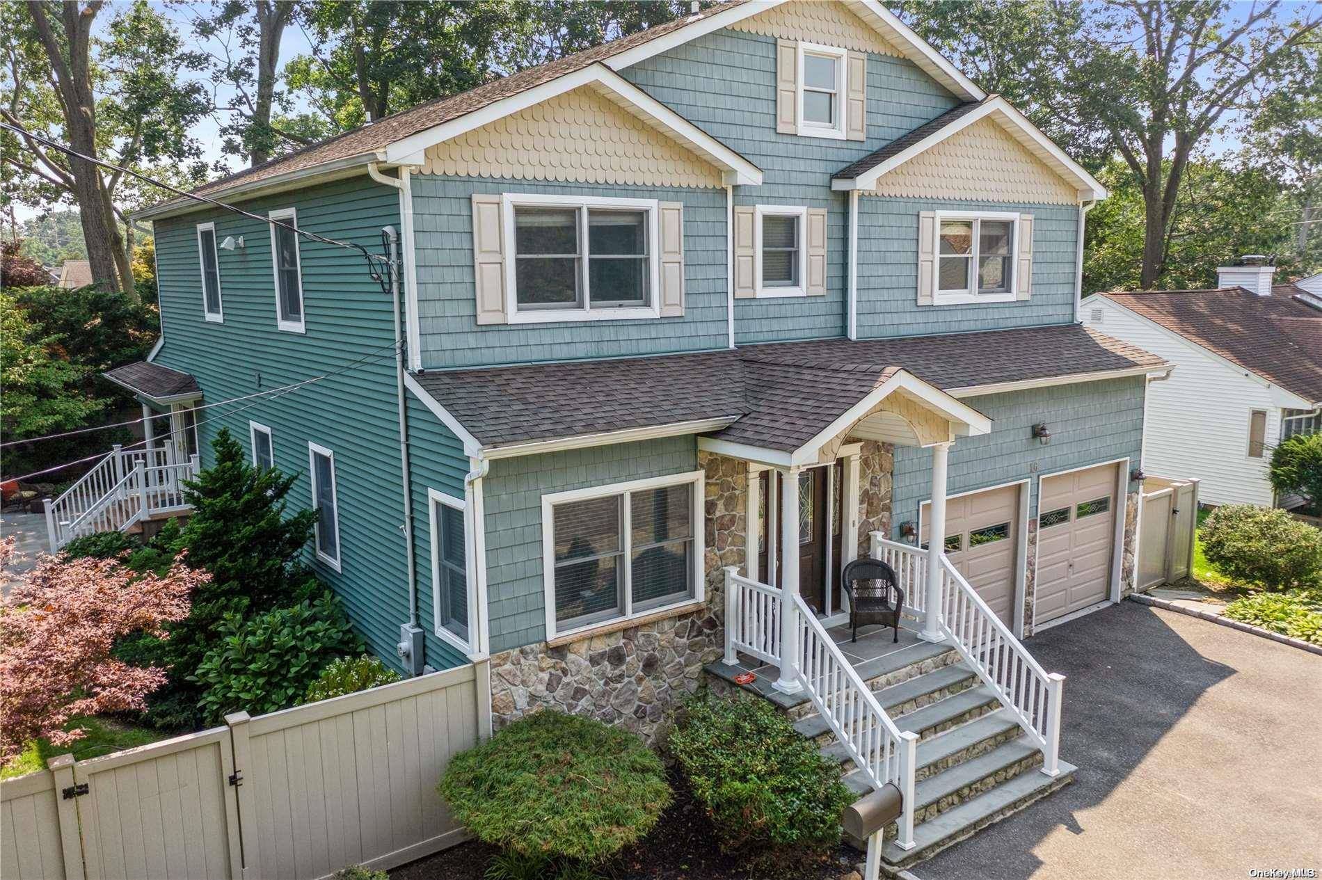 16 Ohio AVE, Massapequa, NY 11758