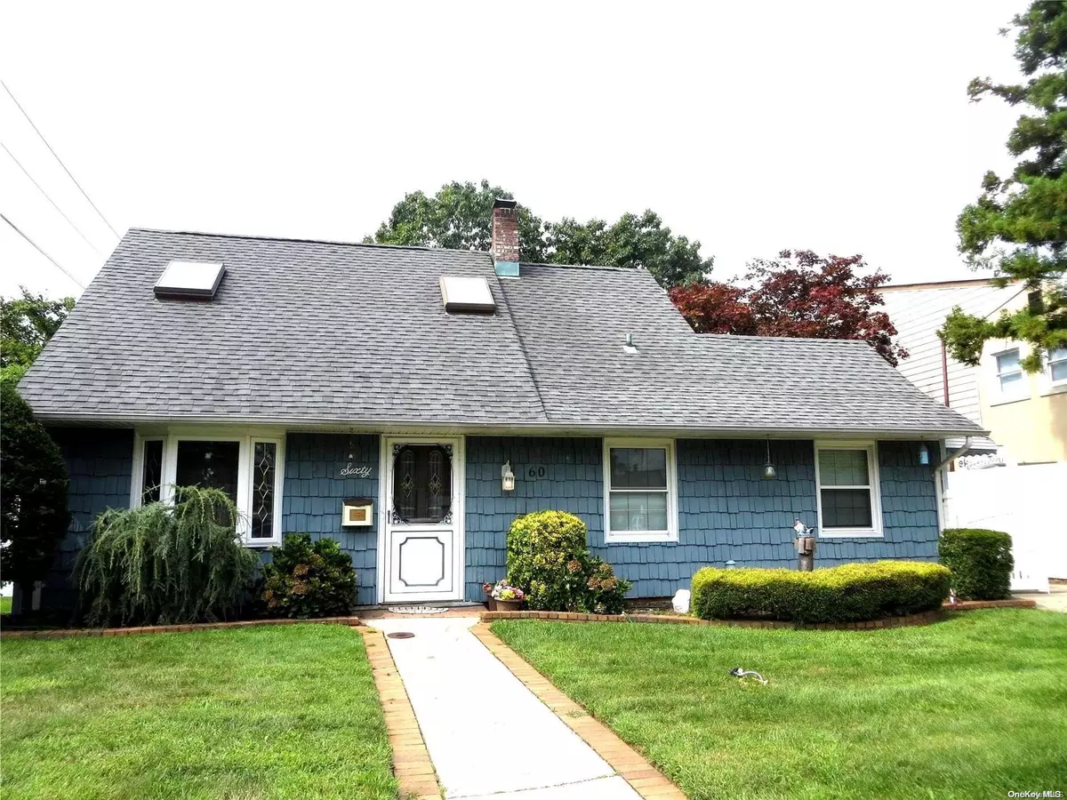 Levittown, NY 11756,60 Hyacinth RD