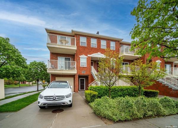 123-03 Lax AVE #C, College Point, NY 11356