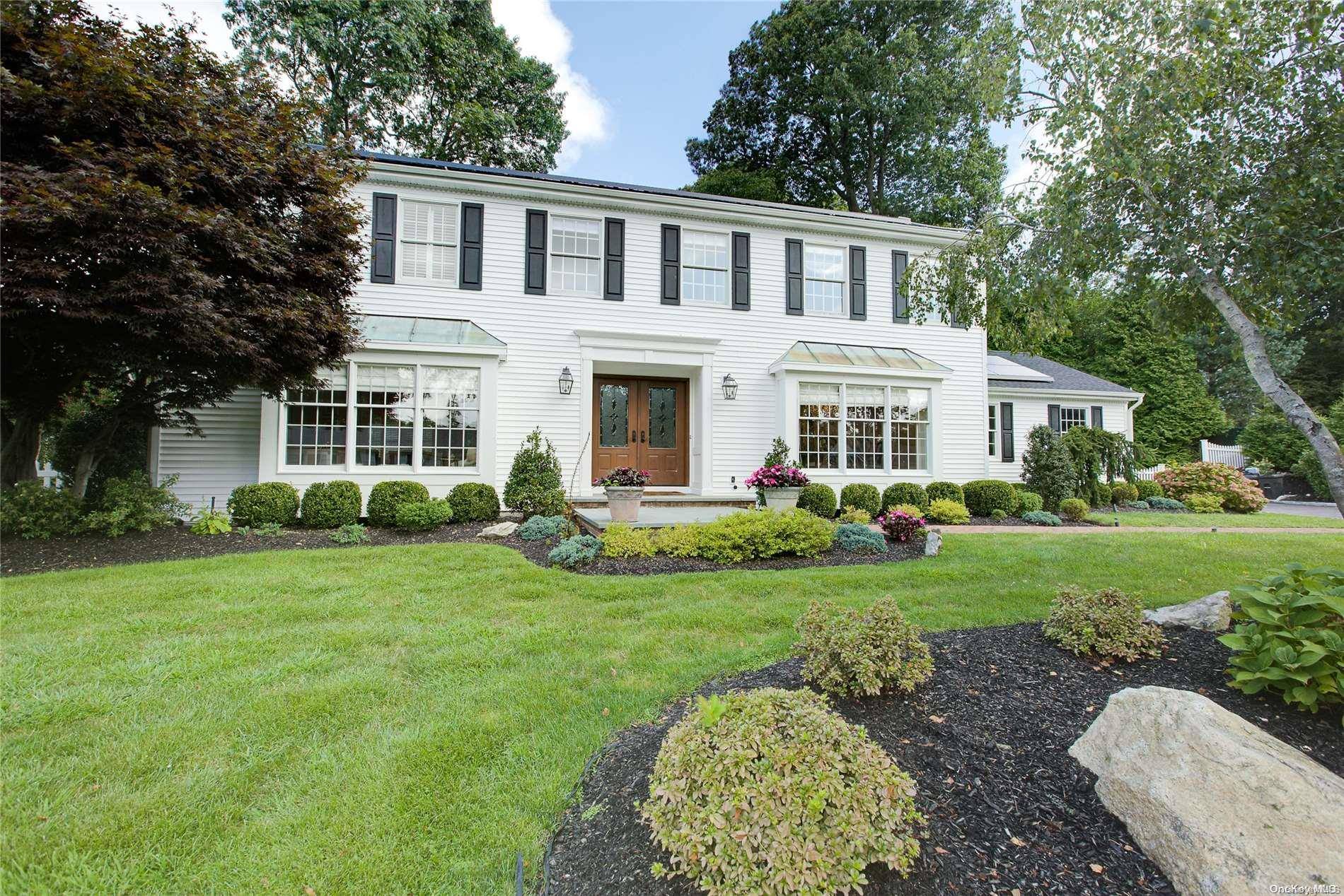 11 Allyson PL, Setauket, NY 11733