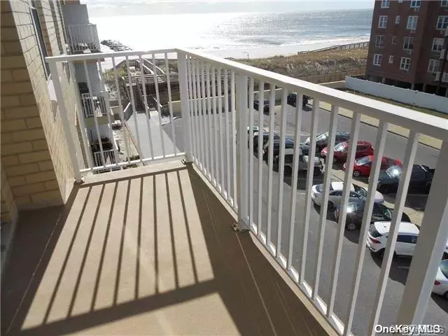 Long Beach, NY 11561,700 Shore RD #4L
