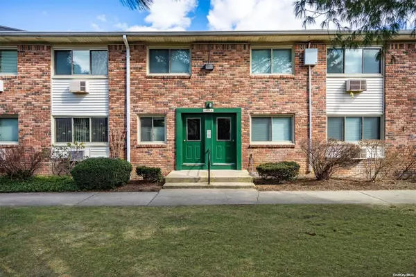 2449 Union #25A, Islip, NY 11751