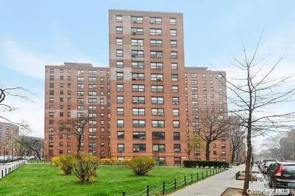 99-72 66th Rd #G7, Rego Park, NY 11374