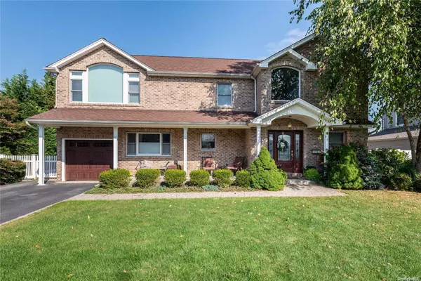 99 Titus AVE, Carle Place, NY 11514