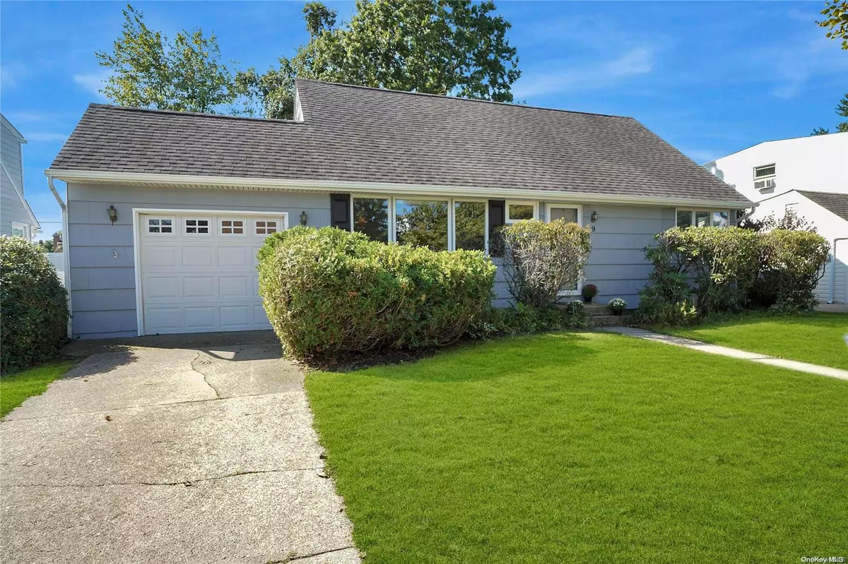 Hicksville, NY 11801,9 Hunter ST