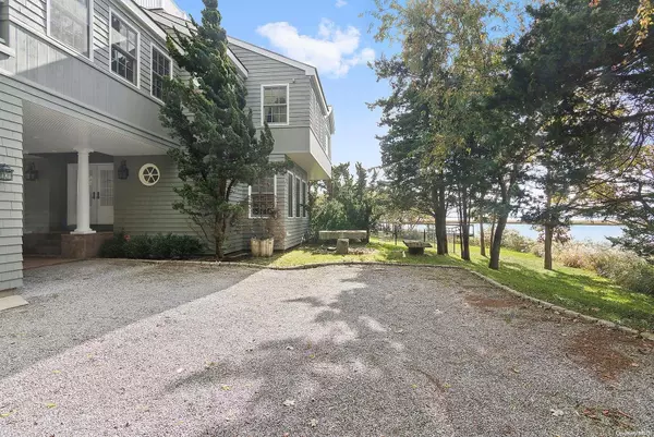 Southampton, NY 11968,134 Middle Pond RD