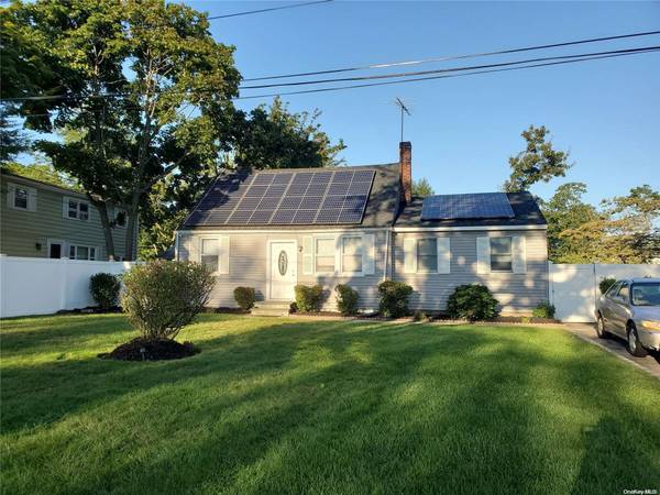 1357 Washington AVE, Bay Shore, NY 11706