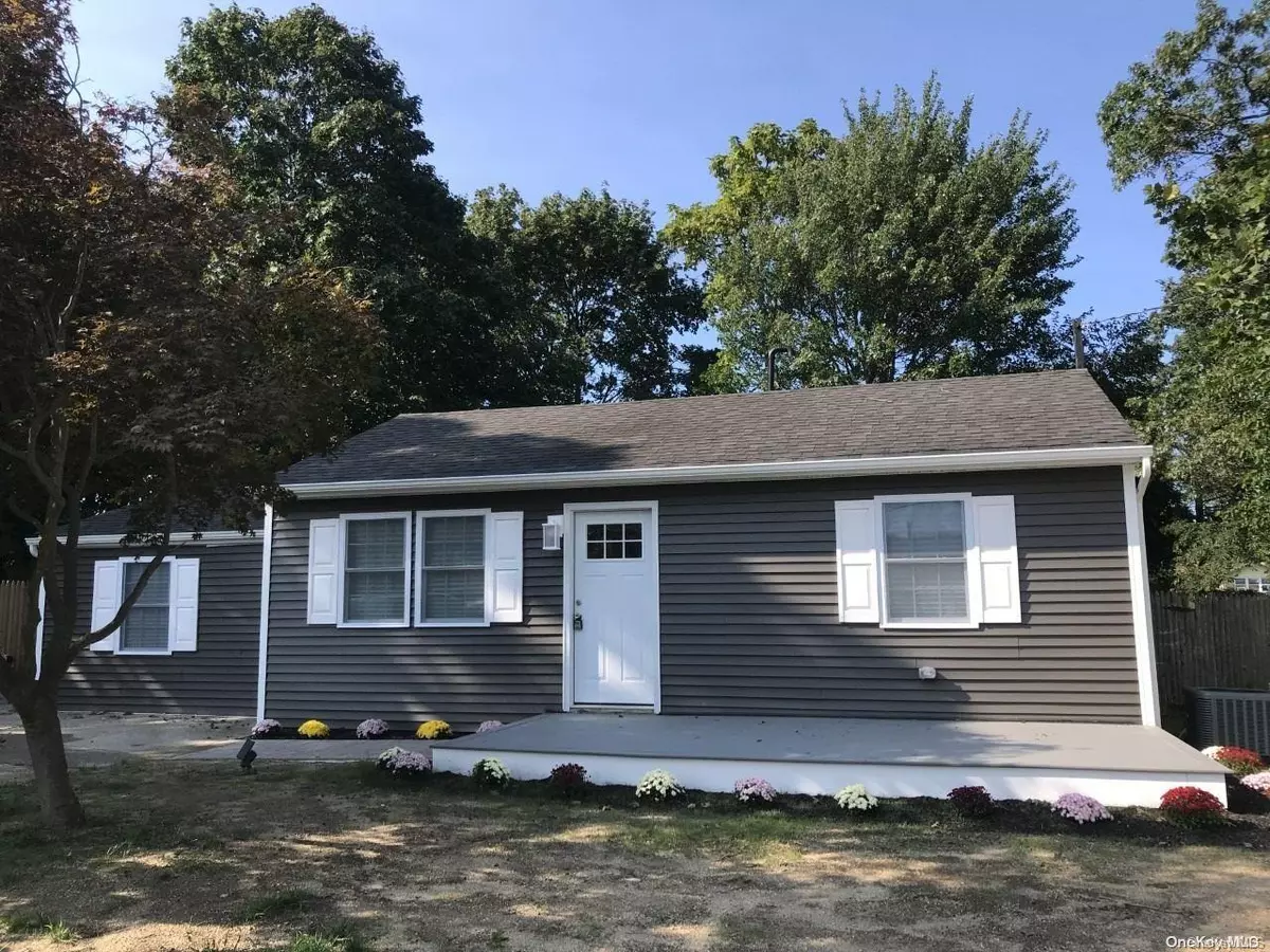 Central Islip, NY 11722,45 Willow ST