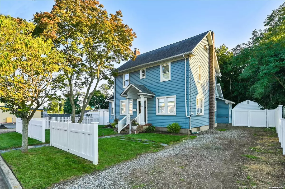 Amityville, NY 11701,16 Washington AVE