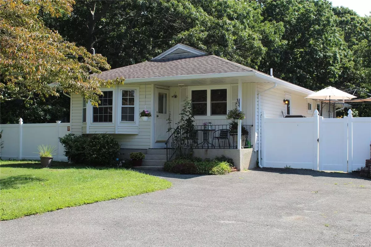 Mastic Beach, NY 11951,383 Orchid DR