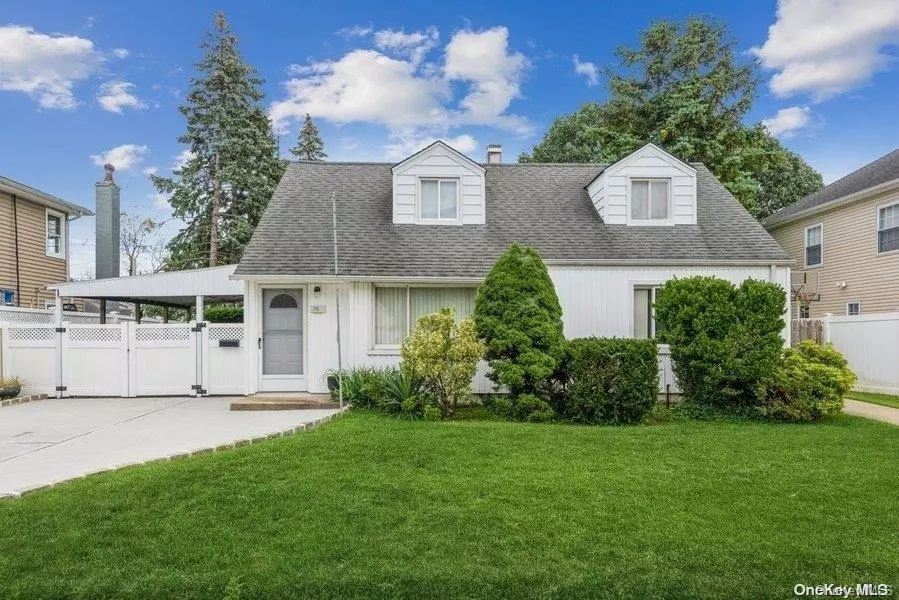 741 Wyngate DR, Valley Stream, NY 11580