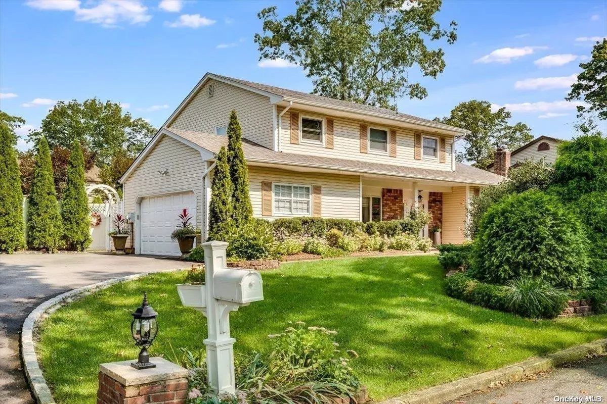 East Northport, NY 11731,30 Alister CIR