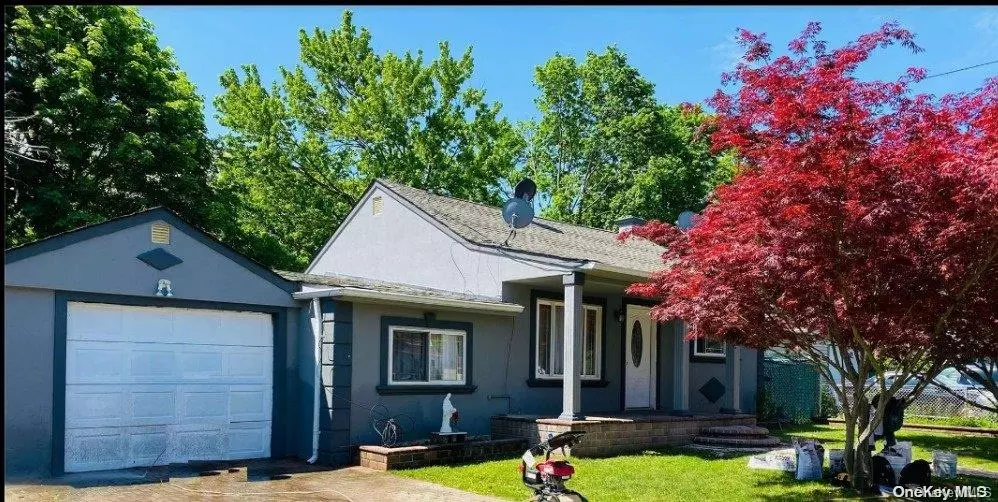 Brentwood, NY 11717,63 Saint Peters DR