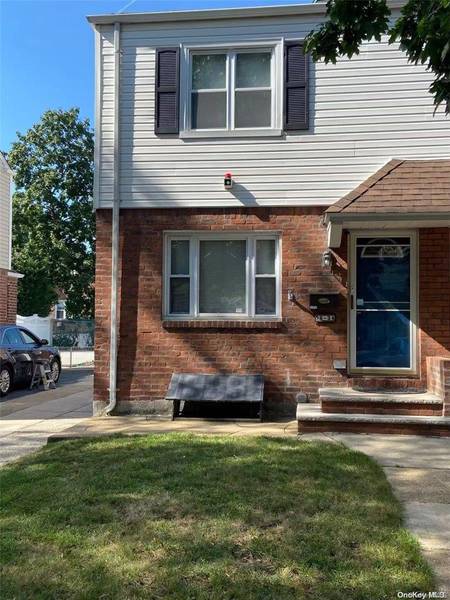 56-34 207th ST, Bayside, NY 11364