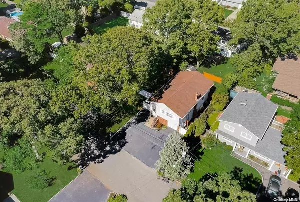 11 Dearborn AVE, Patchogue, NY 11772