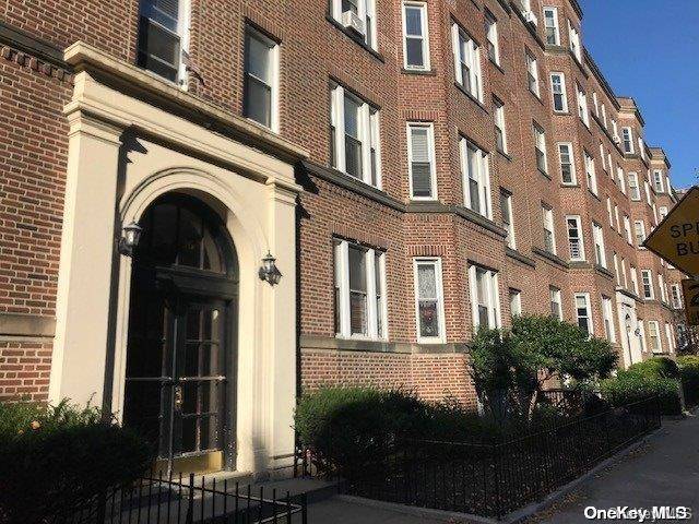 35-16 79 ST #21, Jackson Heights, NY 11372