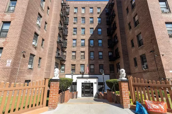 66-15 Wetherole ST #A17,  Rego Park,  NY 11374