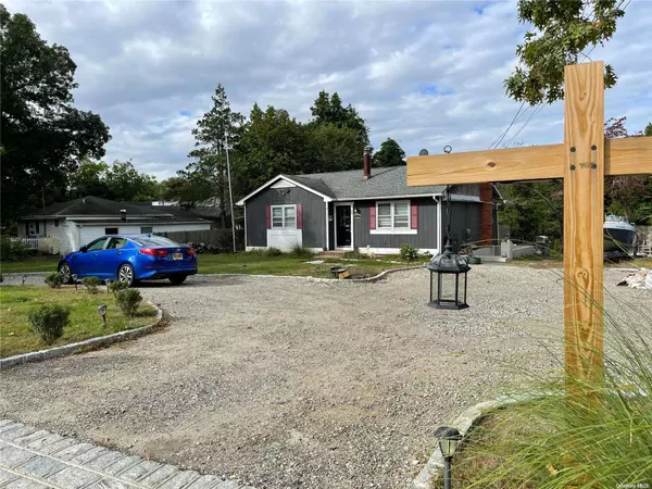 Medford, NY 11763,14 Brook Run DR