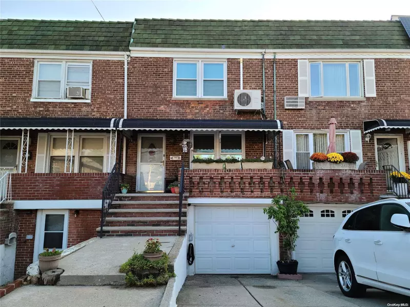 42-35 194 ST, Flushing, NY 11358