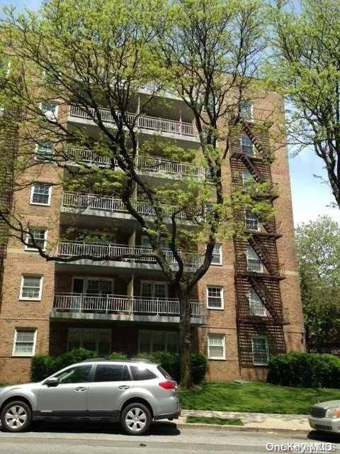 149-30 88th ST #5M, Howard Beach, NY 11414