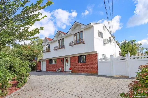 North Babylon, NY 11703,53 Mulholland Drive