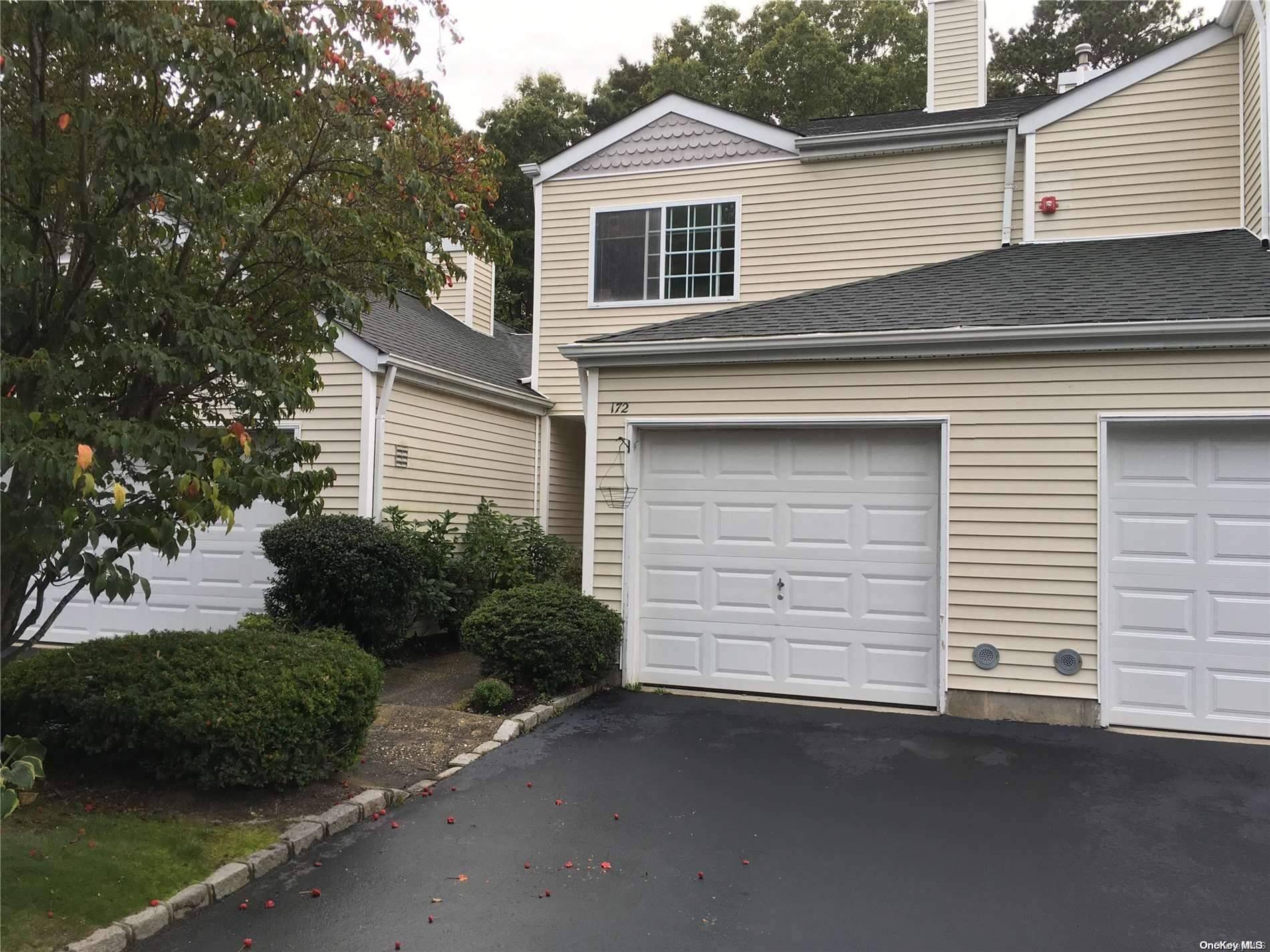 172 Gothic CIR #172, Manorville, NY 11949