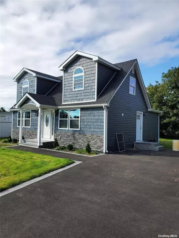 398 Weaver AVE, Bellport, NY 11713