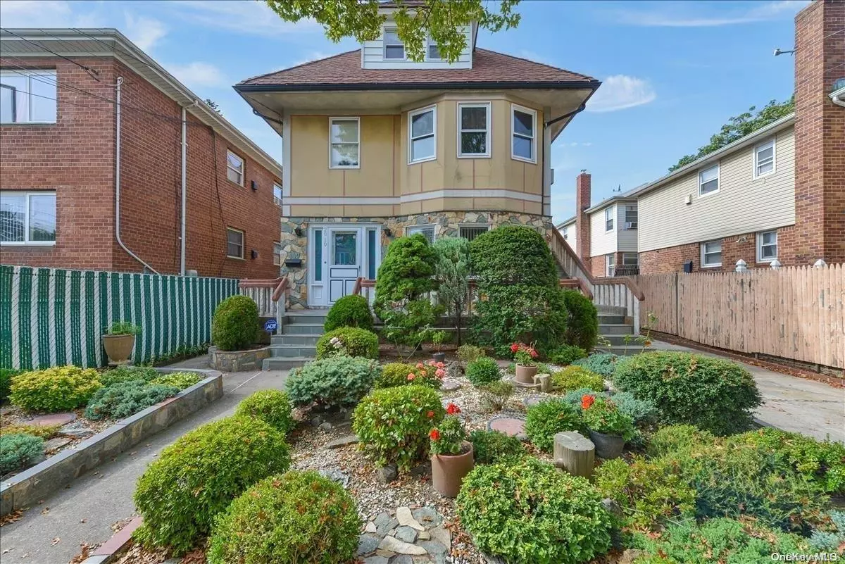 Whitestone, NY 11357,20-10 149th ST