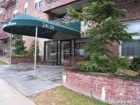 241-20 Northern BLVD #1D, Douglaston, NY 11362