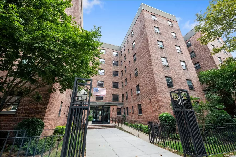 34-11 93rd ST #5D, Jackson Heights, NY 11372