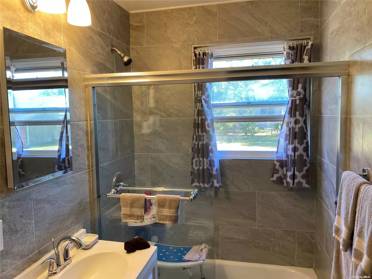 Valley Stream, NY 11580,1027 Fenwood Drive DR #2