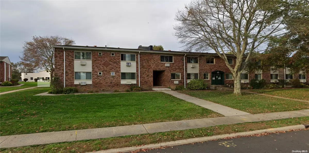 Islip, NY 11751,2449 B Union BLVD #16A