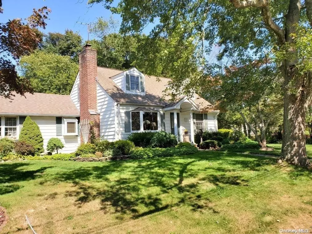 Massapequa, NY 11758,129 Hampton BLVD