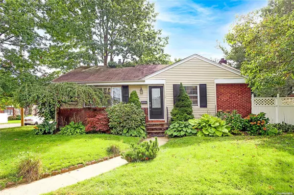 520 Emerson AVE, Baldwin, NY 11510